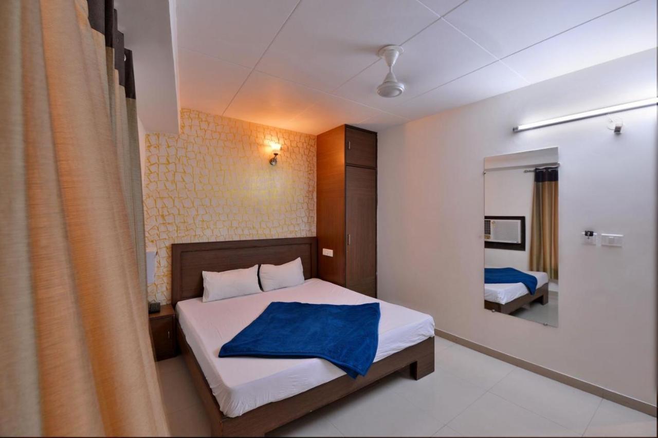 Hotel Pride Chandigarh Room photo